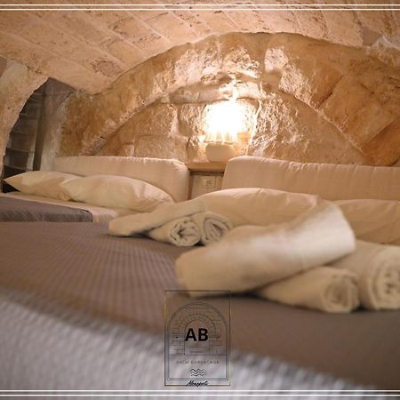 Archi Barbacana مونوبولي المظهر الخارجي الصورة