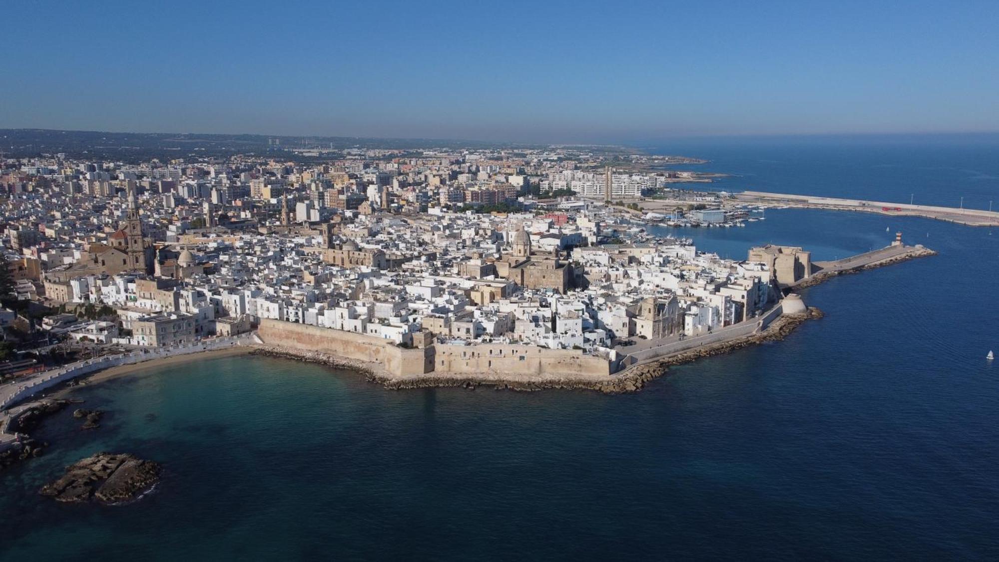 Archi Barbacana مونوبولي المظهر الخارجي الصورة